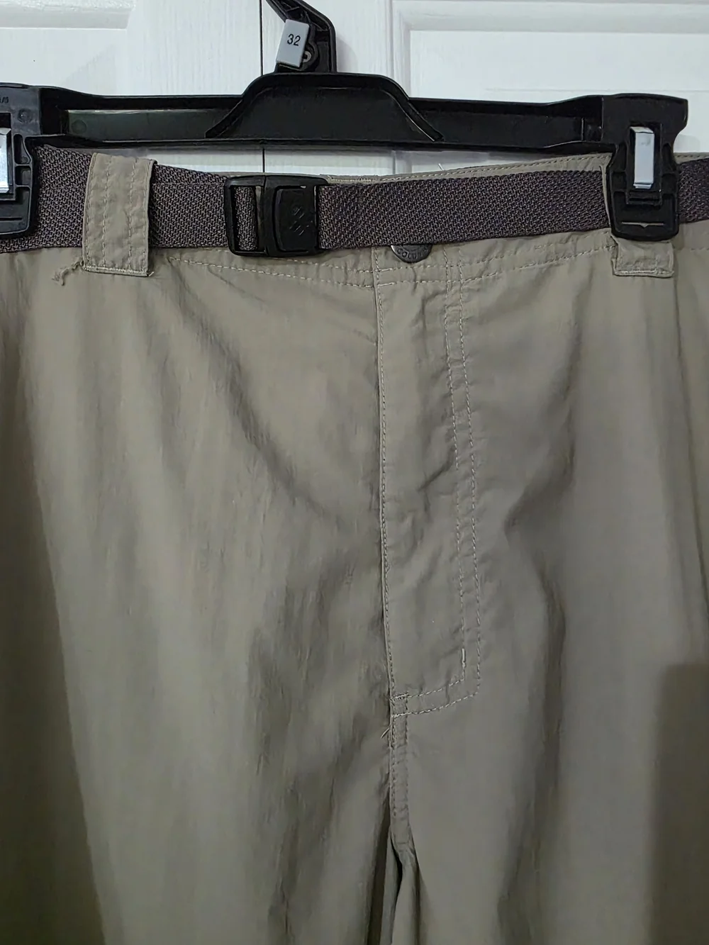 Columbia Omni Shild  Men's Silver Ridge  Hiking Cargo Shorts
